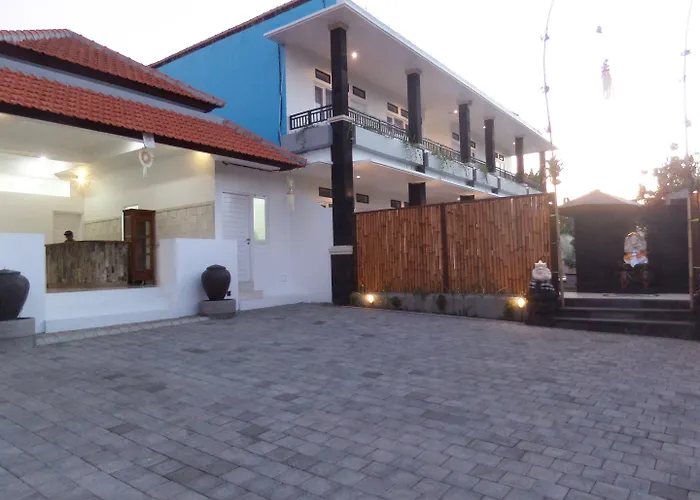 Kubu Jimbar Pensión 3*
